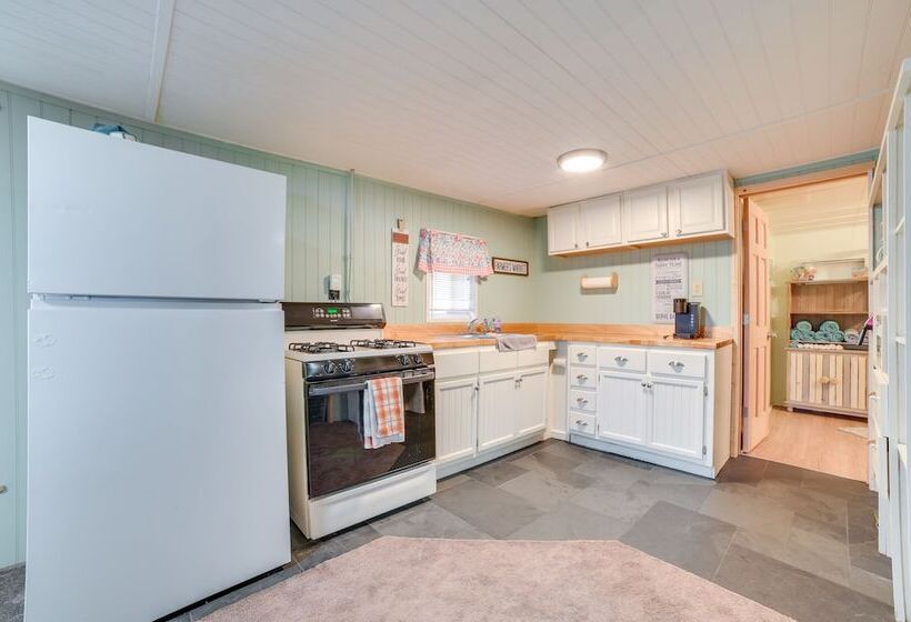 Cozy Otsego Lake Cabin: < 1 Mi To Sandy Beach!