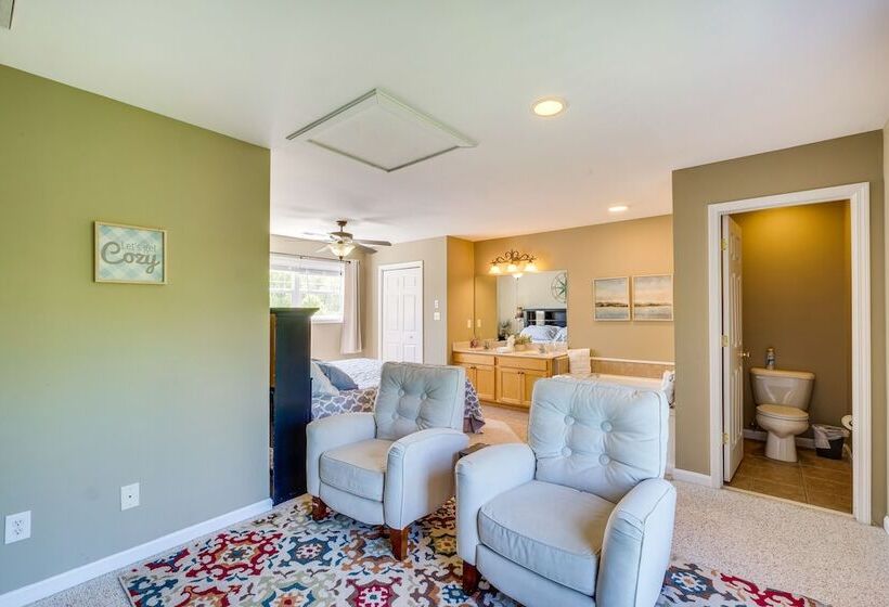 Cozy Resort Style Escape On Taylorsville Lake!