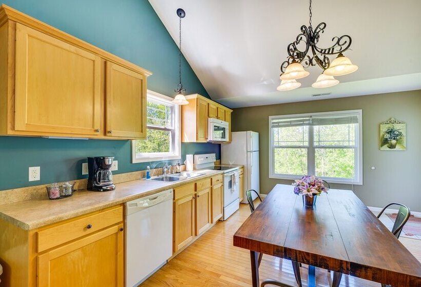 Cozy Resort Style Escape On Taylorsville Lake!