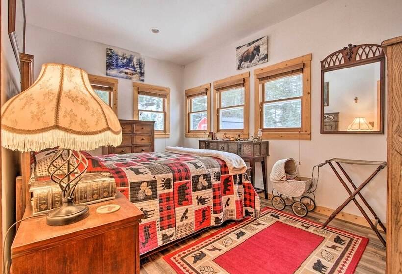 Creekside Clancy Cabin In Helena Natl Forest!