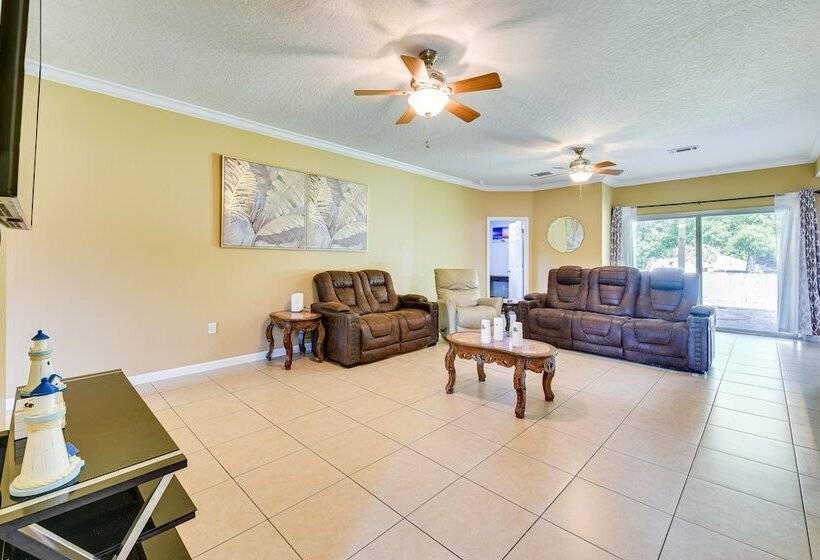 Crestview Vacation Rental: Day Trip To Destin!