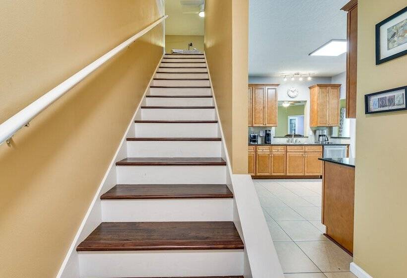 Crestview Vacation Rental: Day Trip To Destin!