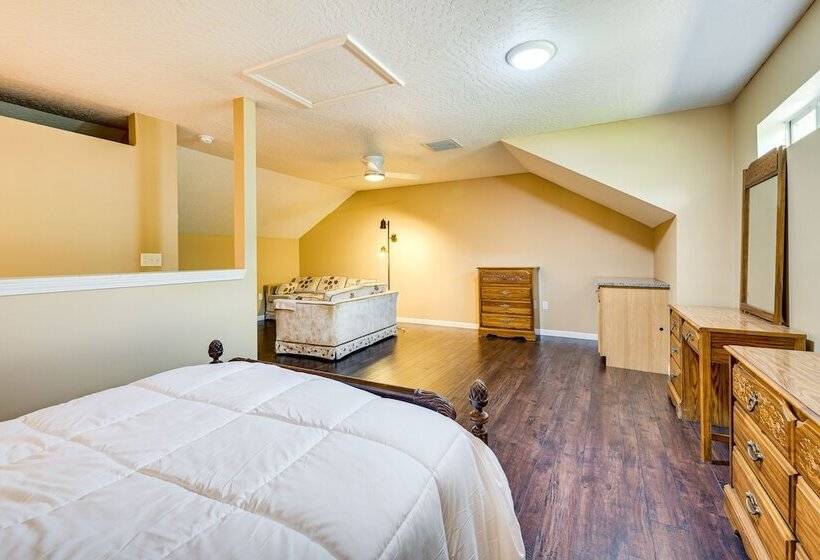 Crestview Vacation Rental: Day Trip To Destin!