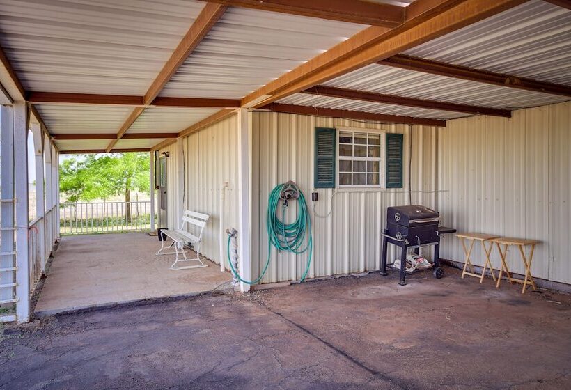 Stargaze, Hike & Kayak: Cabin Near Copper Breaks!