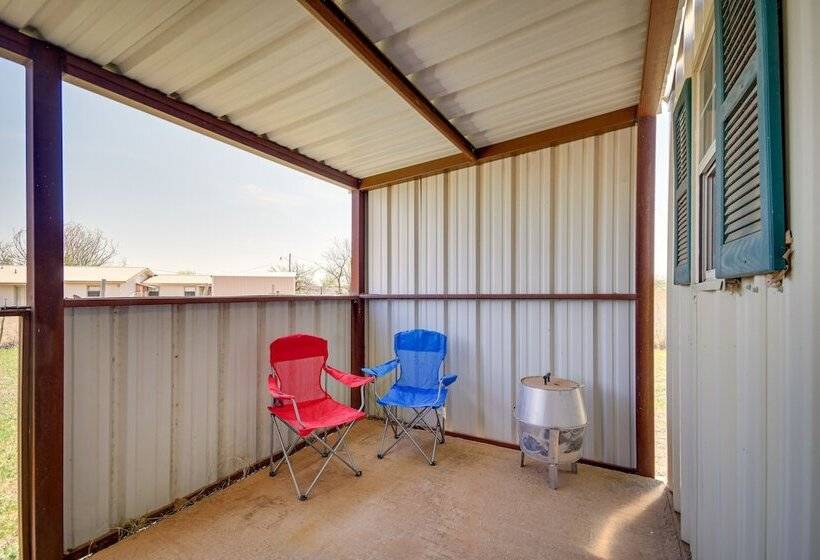 Stargaze, Hike & Kayak: Cabin Near Copper Breaks!