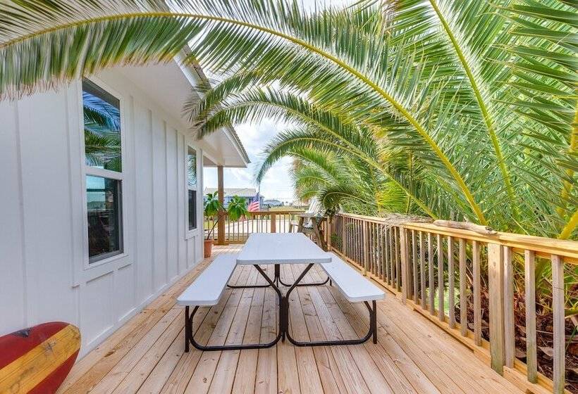 Dauphin Island Vacation Rental: Close To Beaches!