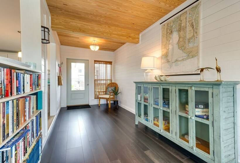 Dauphin Island Vacation Rental: Close To Beaches!