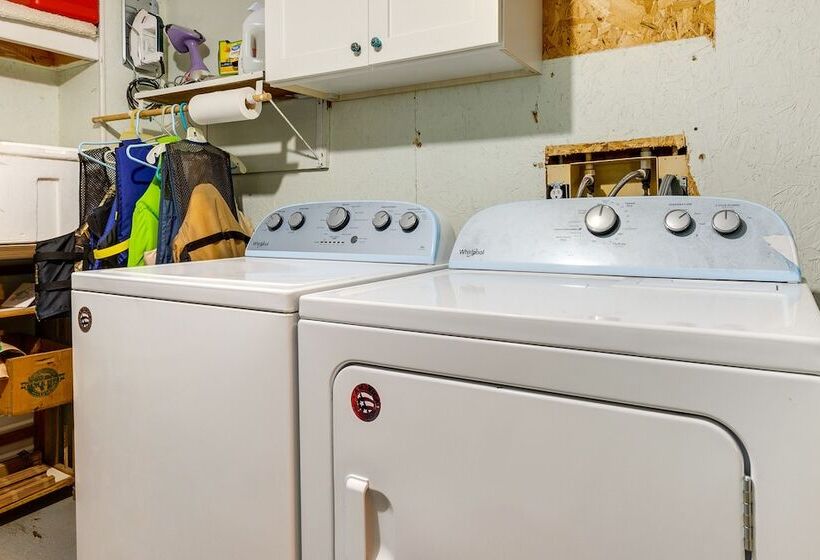 Dauphin Island Vacation Rental: Close To Beaches!