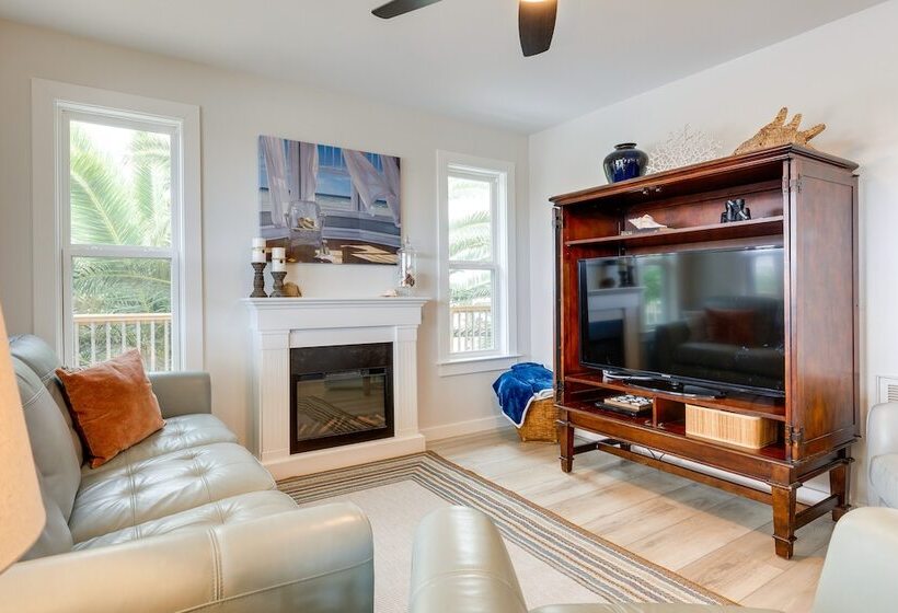 Dauphin Island Vacation Rental: Close To Beaches!