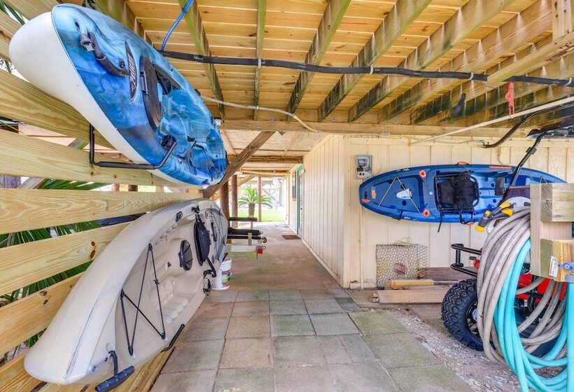 Dauphin Island Vacation Rental: Close To Beaches!