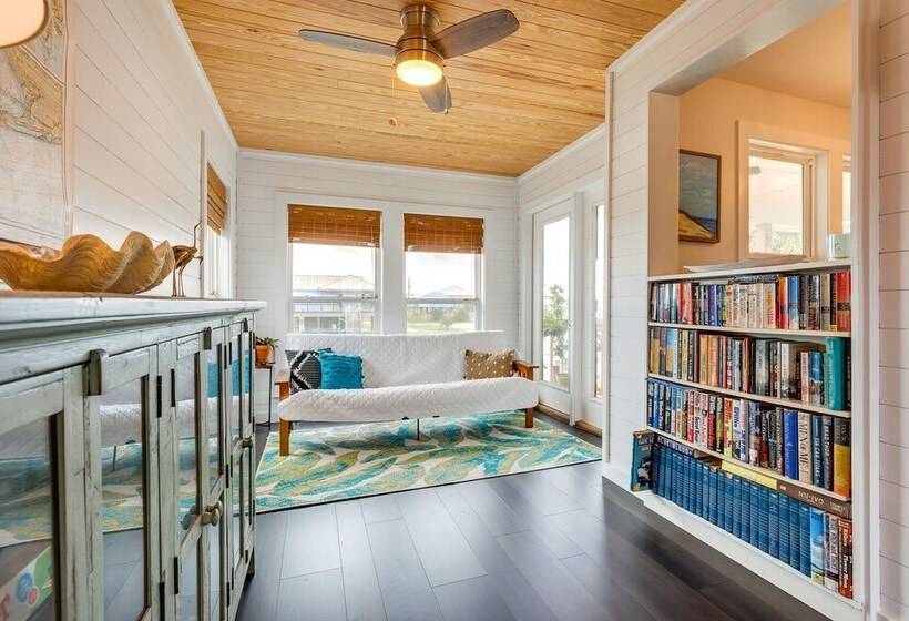 Dauphin Island Vacation Rental: Close To Beaches!