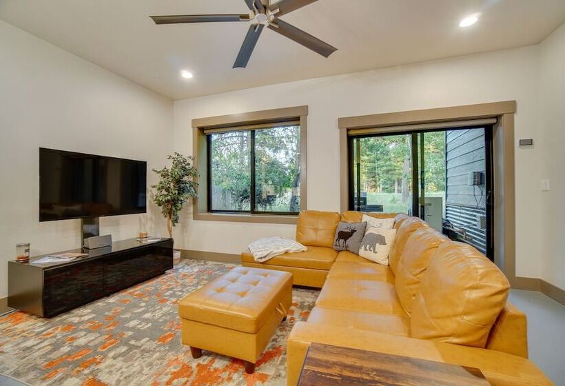 1 Mi To Payette Lake: Mccall Home W/ Grill!