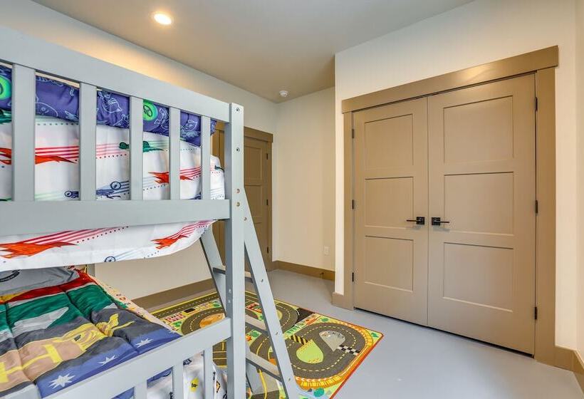 1 Mi To Payette Lake: Mccall Home W/ Grill!