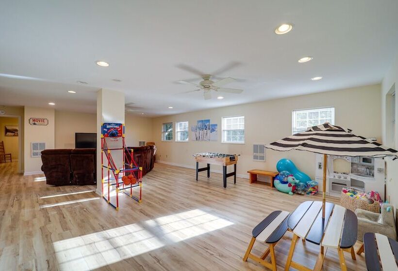 Dog Friendly Beech Mountain Home W/ Deck