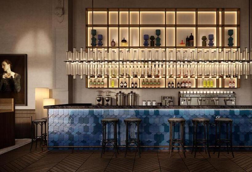 Dorothea Hotel, Budapest, Autograph Collection