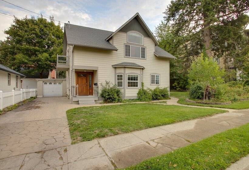 Downtown Coeur Dalene Home Rental: Walk To Beach!