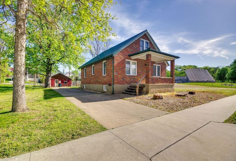 Downtown Hermann Vacation Home Near Wineries!