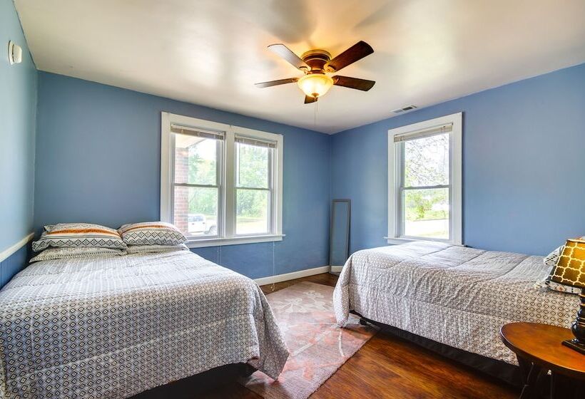 Downtown Hermann Vacation Home Near Wineries!