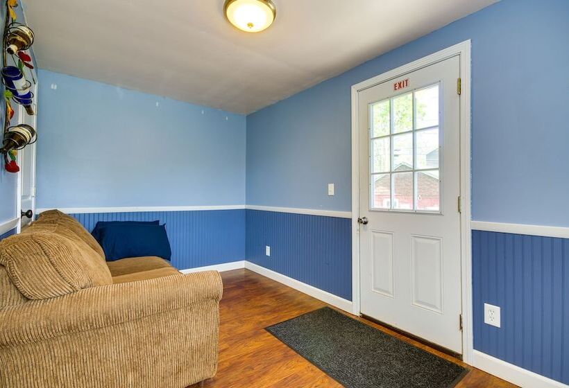 Downtown Hermann Vacation Home Near Wineries!