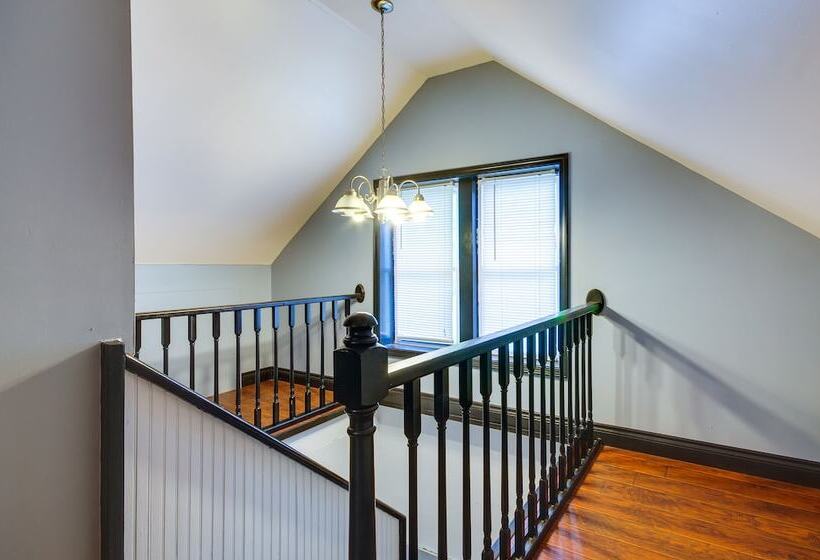 Downtown Hermann Vacation Home Near Wineries!