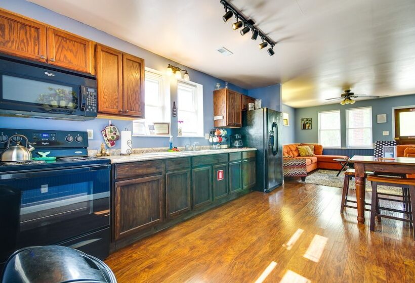 Downtown Hermann Vacation Home Near Wineries!