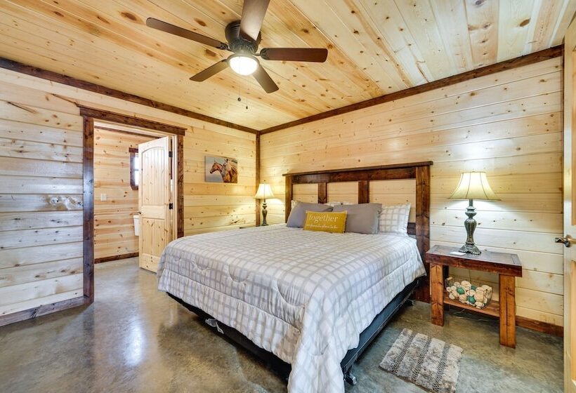 Pet Friendly Eagletown Home ~ 3 Mi To Kayaking!