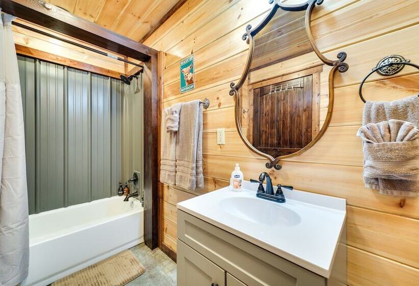 Pet Friendly Eagletown Home ~ 3 Mi To Kayaking!