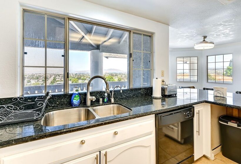 El Cajon Home W/ Pool & Views: 15 Mi To San Diego!
