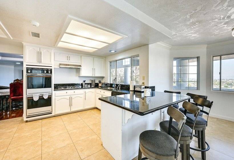 El Cajon Home W/ Pool & Views: 15 Mi To San Diego!