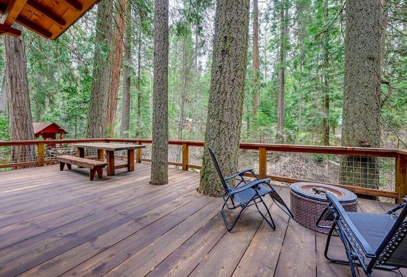 Creekside Cabin ~ 20 Mi To Kings Canyon Park!