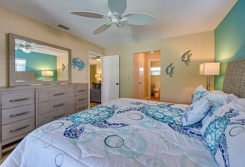 Englewood Oasis W/ Screened Lanai + Outdoor Pool!