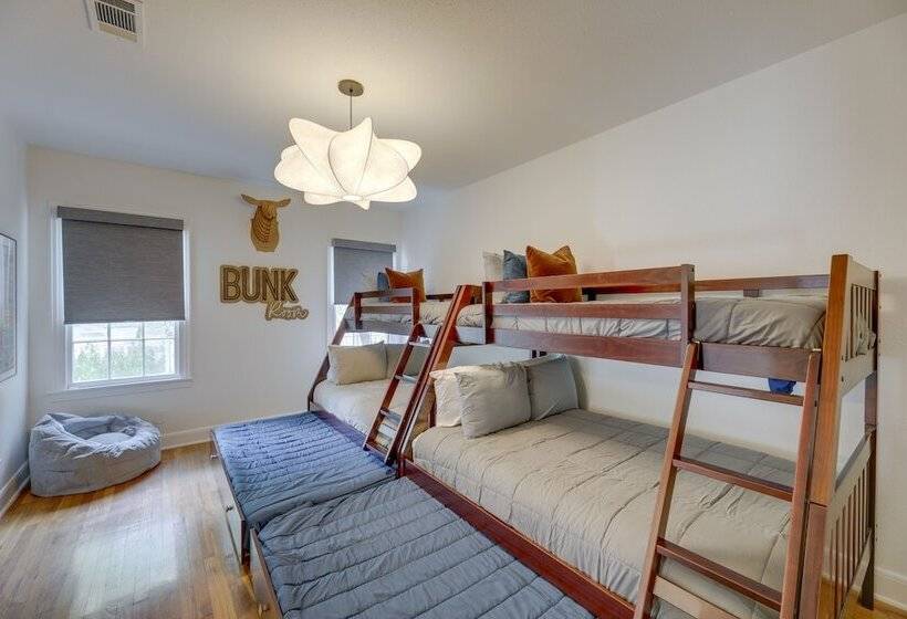 Family Friendly Austin House W/ Screened Porch!