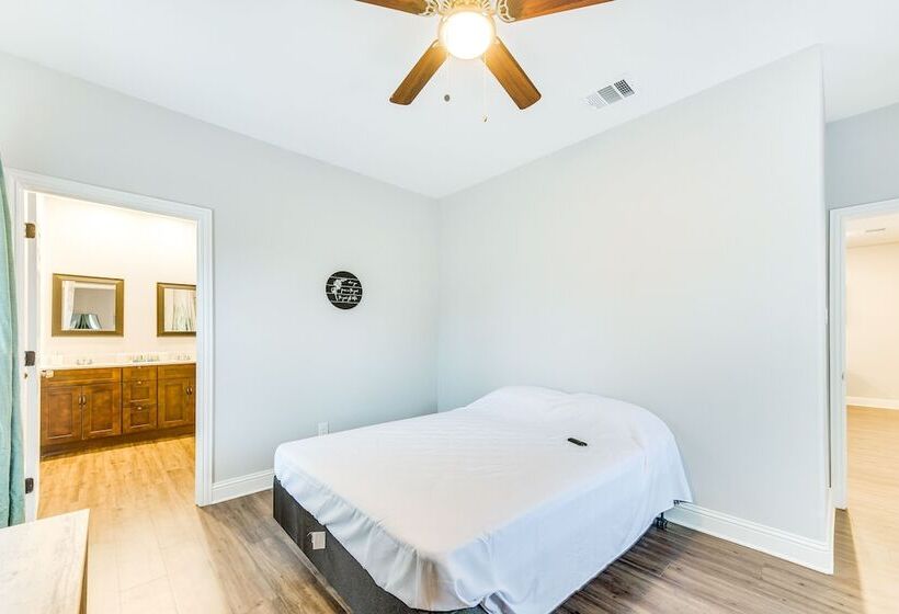 Texas Family Home W/ Hot Tub: 1 Mi To Lake Whitney