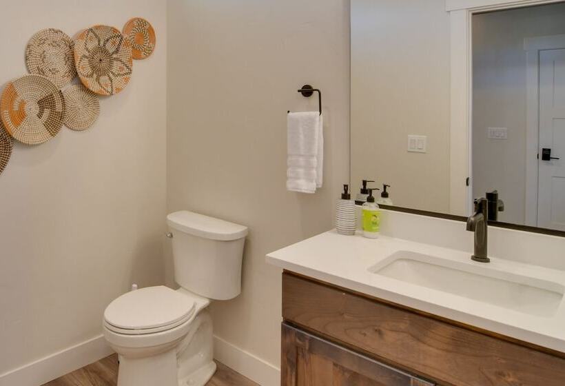 Home On Golf Course W/ Hot Tub, Near Grand Lake