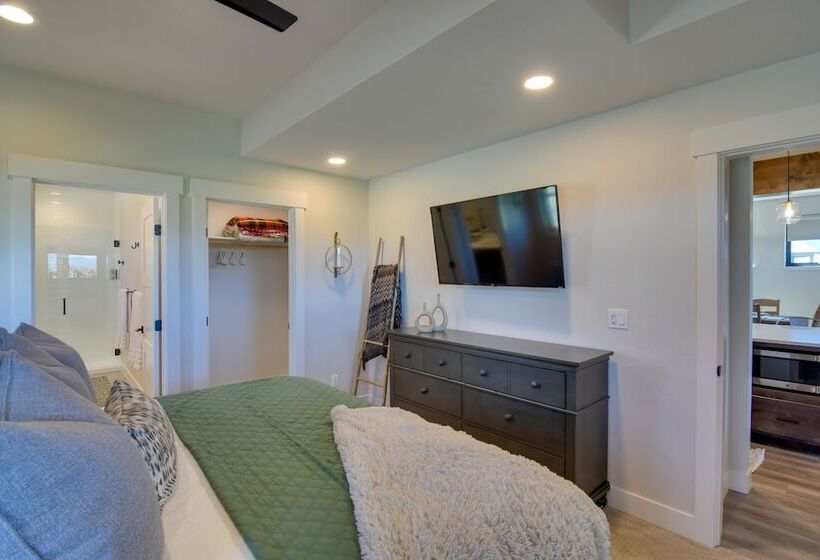 Home On Golf Course W/ Hot Tub, Near Grand Lake