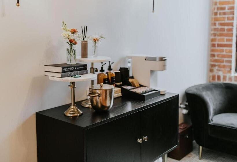 Hatchery Riverside Hotel & Event Venue