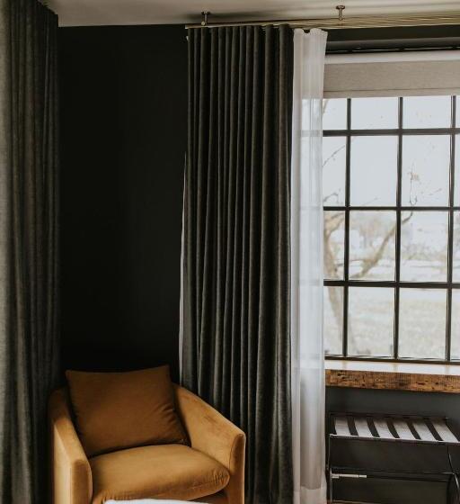 Hatchery Riverside Hotel & Event Venue