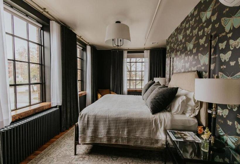 Hatchery Riverside Hotel & Event Venue