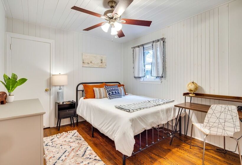 Hendersonville Haven W/ Fire Pit, Grill, Deck!