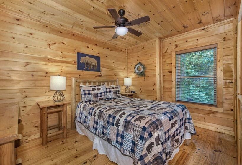 Hidden Haven Log Cabin W/ Private Hot Tub
