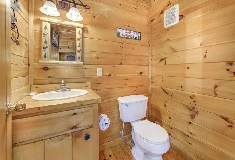 Hidden Haven Log Cabin W/ Private Hot Tub
