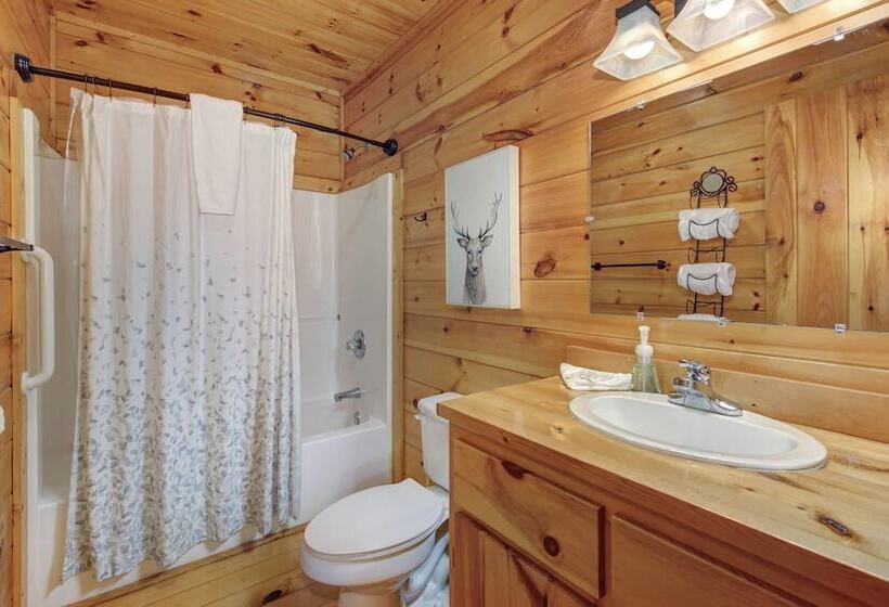 Hidden Haven Log Cabin W/ Private Hot Tub