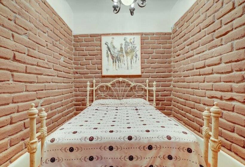 Historic Adobe Los Cerrillos Home W/ Mountain View