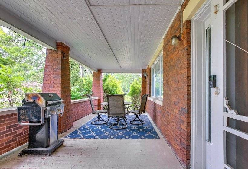 Historic Cadillac Home: Walk To Lake & Downtown!