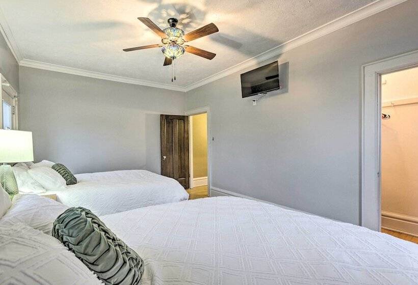 Historic Cadillac Home: Walk To Lake & Downtown!