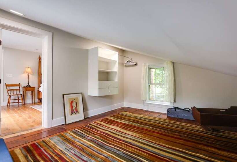 Historic Erwinna Vacation Home Near Delaware River