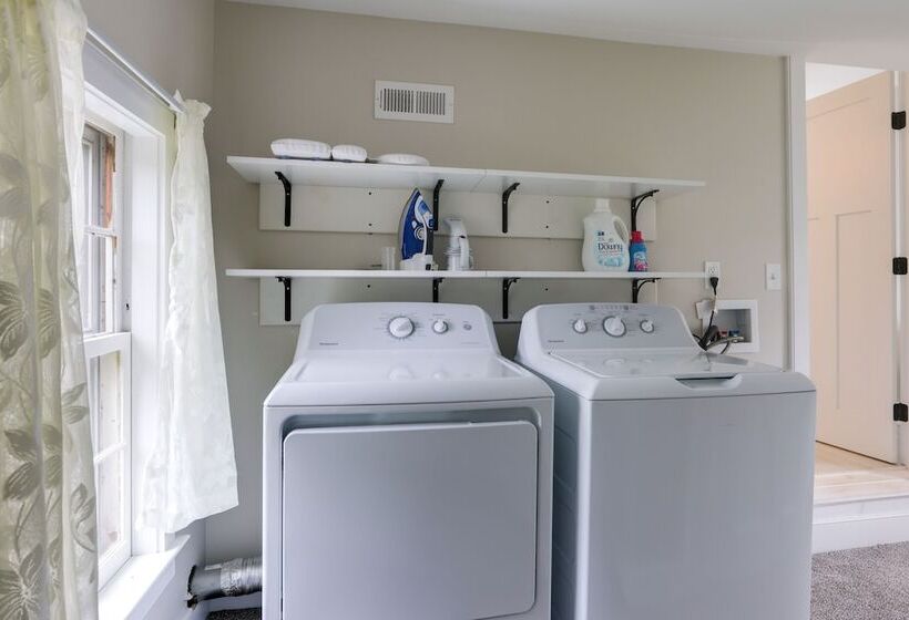 Historic Erwinna Vacation Home Near Delaware River