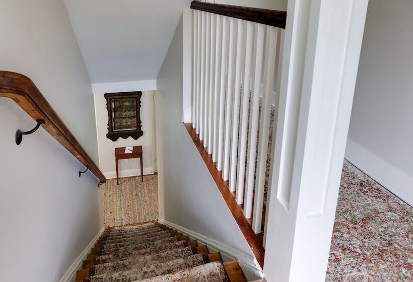 Historic Erwinna Vacation Home Near Delaware River