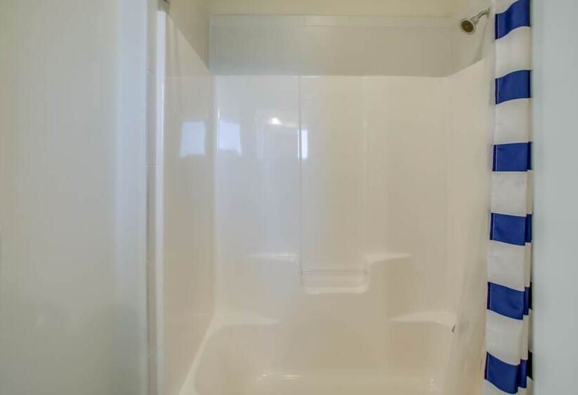 Holden Beach House W/ Boat Dock: Steps To Beach!