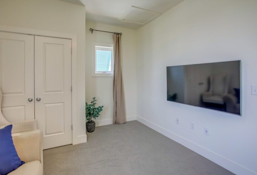 Holden Beach House W/ Boat Dock: Steps To Beach!